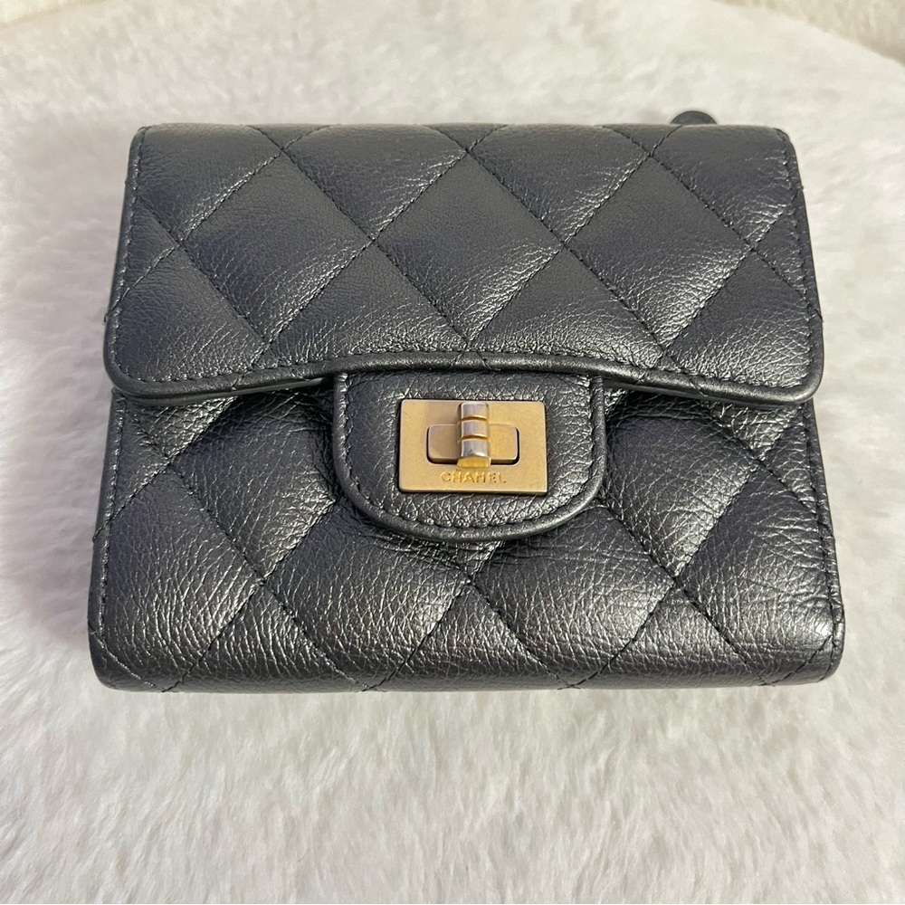 Chanel reissue compact wallet